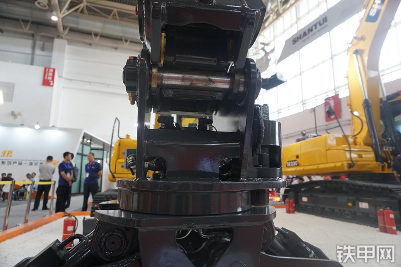 山推SE85-9挖掘机局部