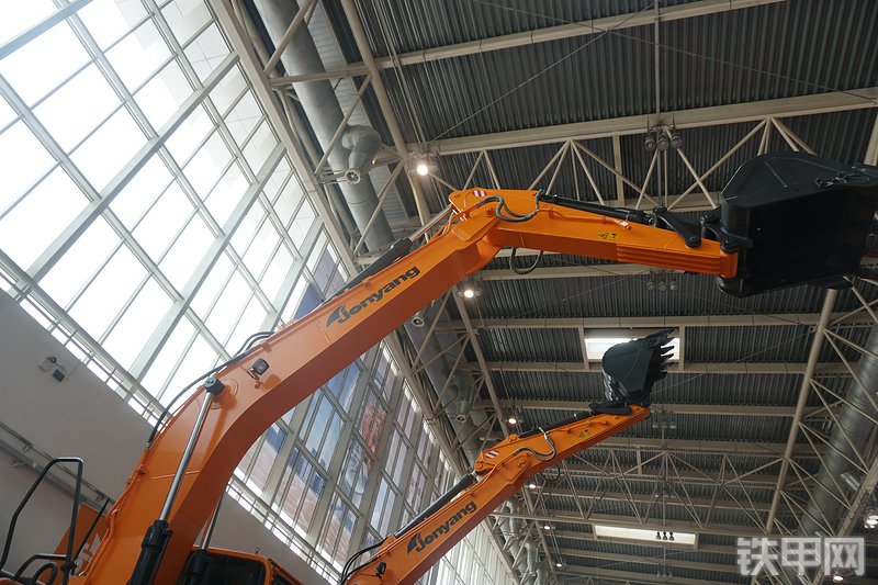 詹阳重工JYL621E-C挖掘机局部