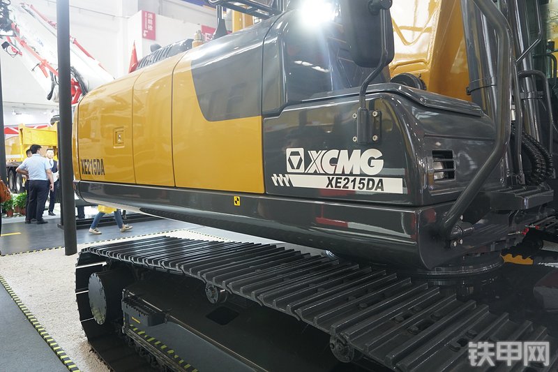 徐工XE215DA挖掘机局部