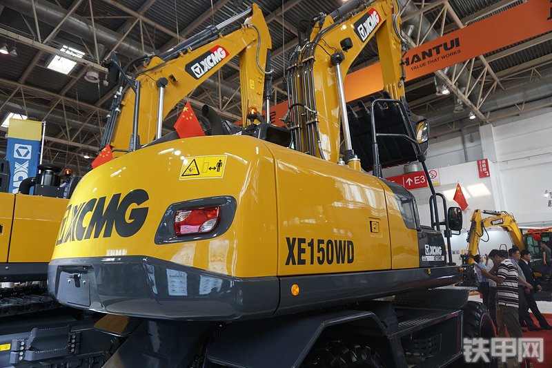 徐工XE150WD挖掘机整机外观