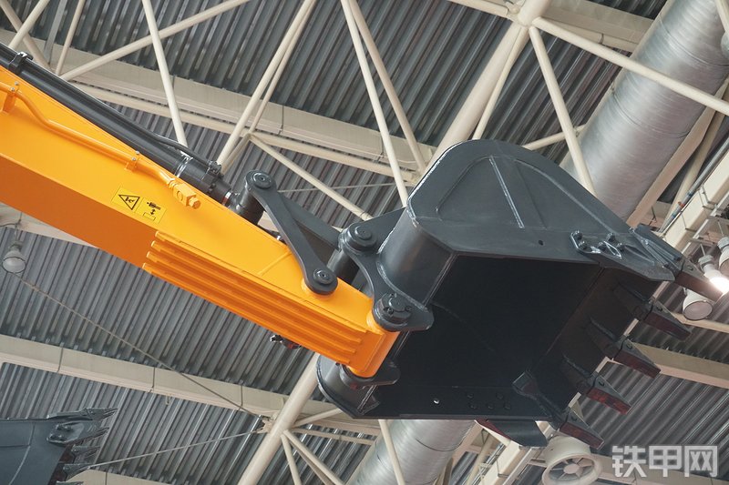 詹阳重工JYL621E-C挖掘机局部