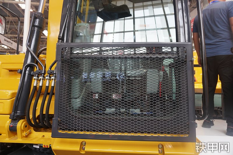 山推SE150-9挖掘机局部