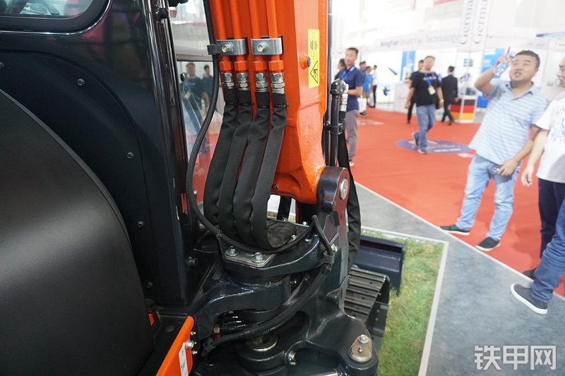 久保田KX163-5挖掘机局部