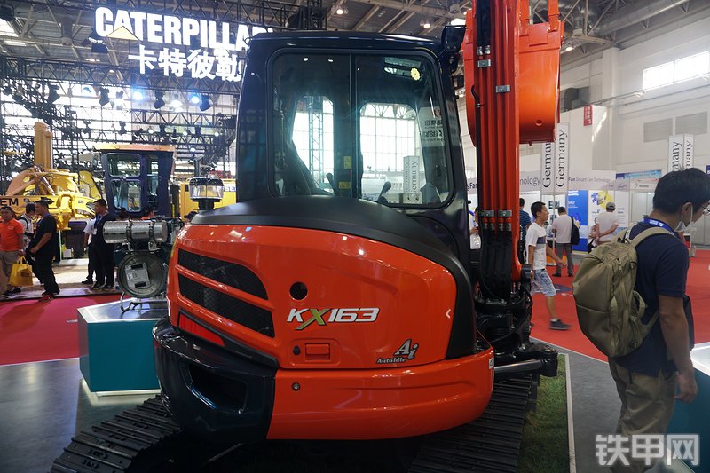 久保田KX163-5挖掘机局部