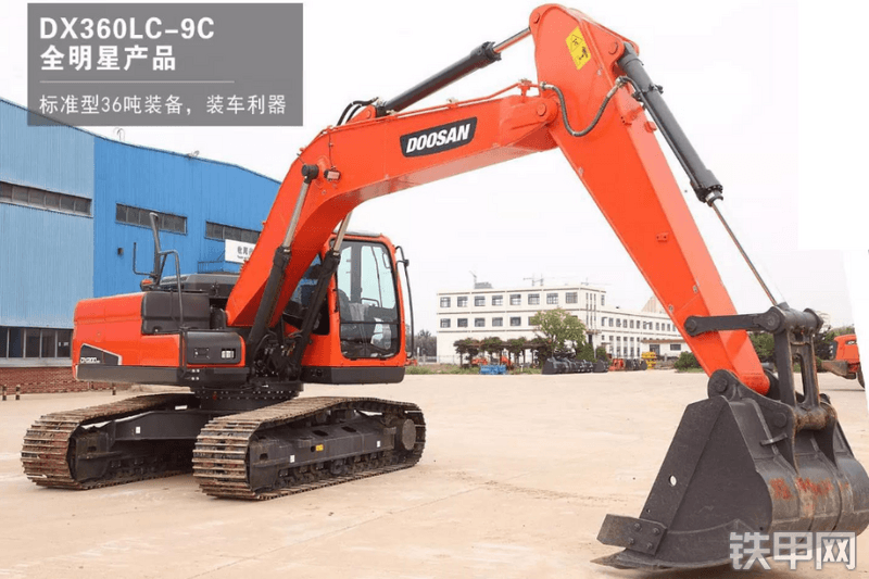 迪万伦DX360LC-9C挖掘机整机外观
