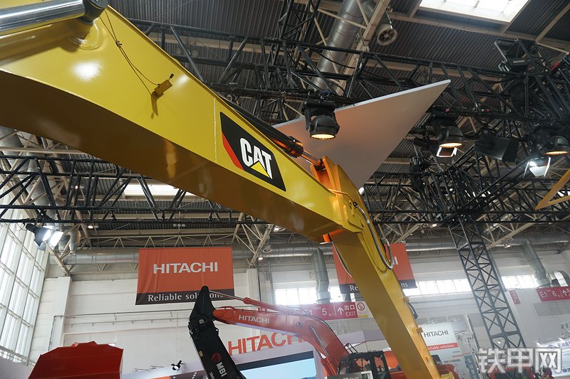 卡特彼勒新一代cat330gc液压挖掘机