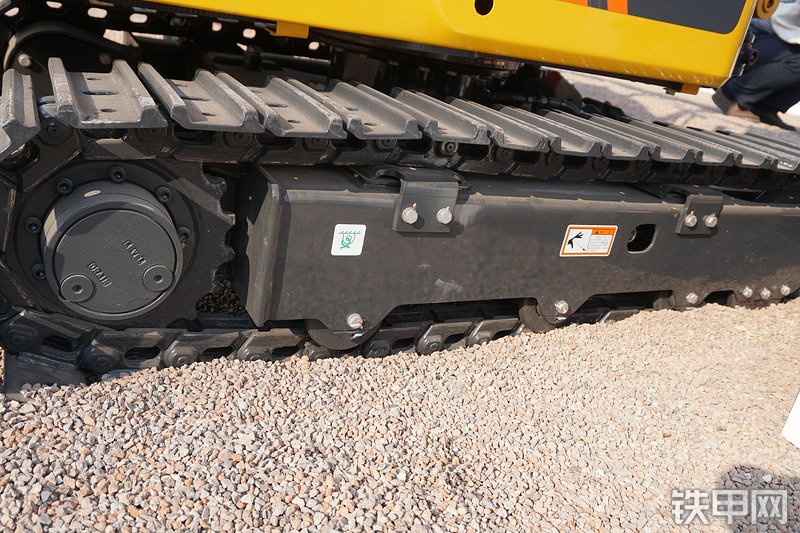 柳工9018F挖掘机局部