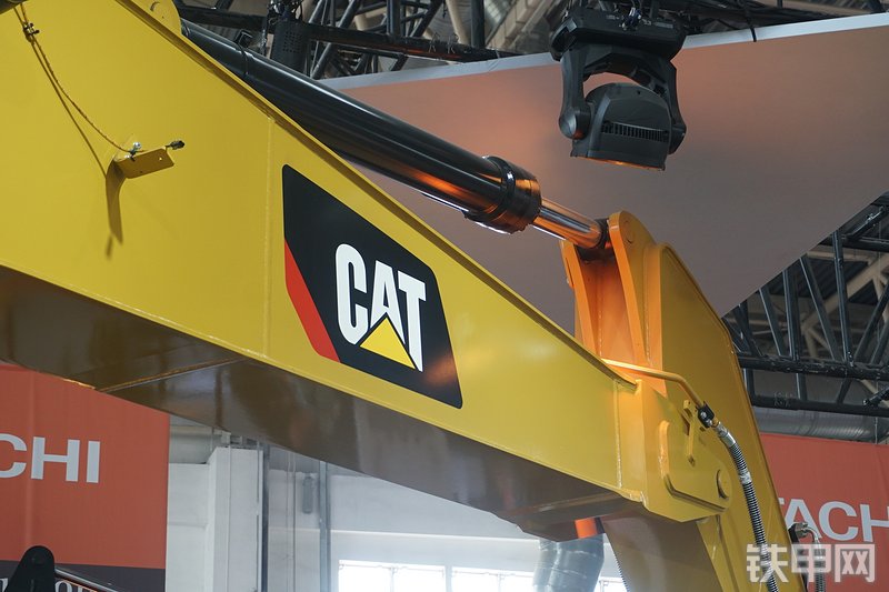 卡特彼勒新一代cat330gc液压挖掘机