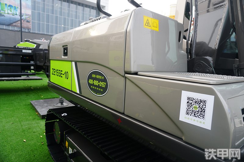 中联重科ZE155E-10挖掘机局部