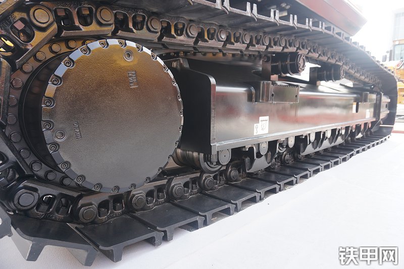 三一重工SY375H挖掘机局部