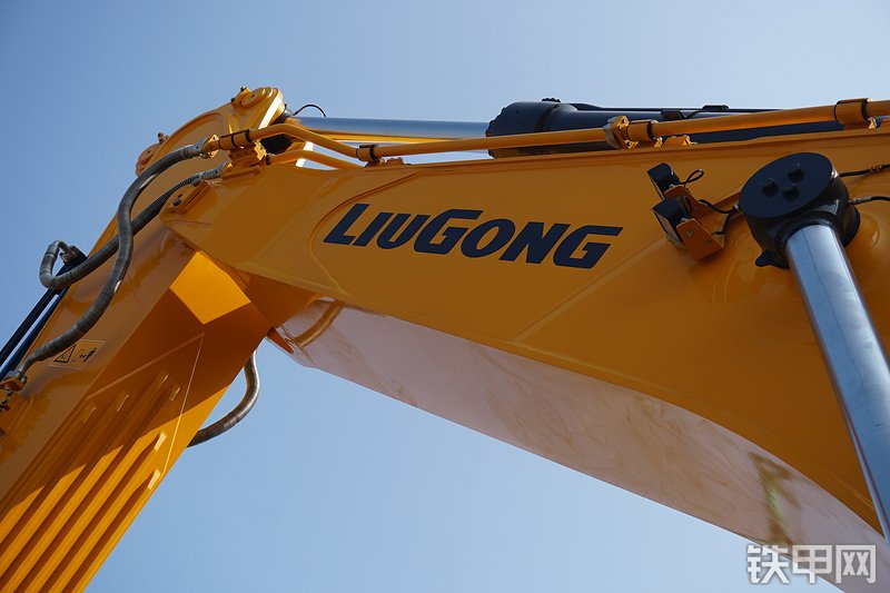 柳工CLG990F挖掘机局部