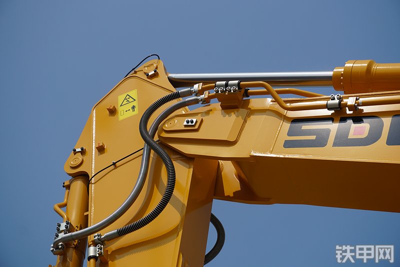 山东临工E6500F挖掘机局部