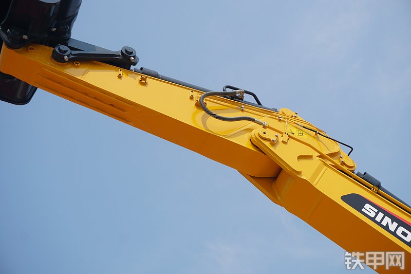 国机重工GE330H挖掘机局部