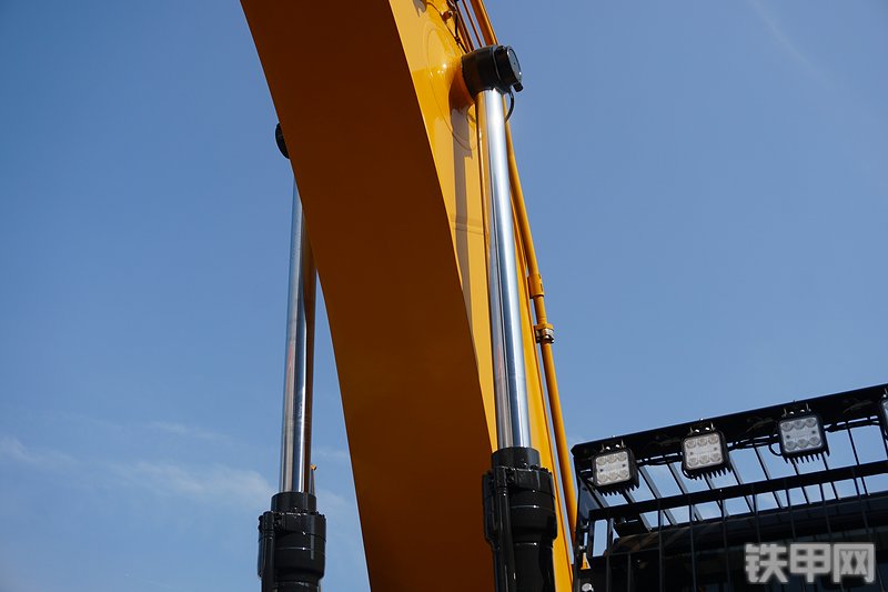 柳工CLG936F挖掘机局部