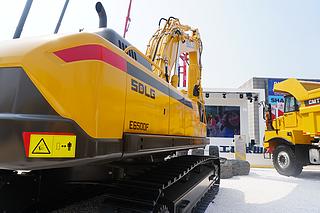 山东临工E6500F挖掘机整机外观