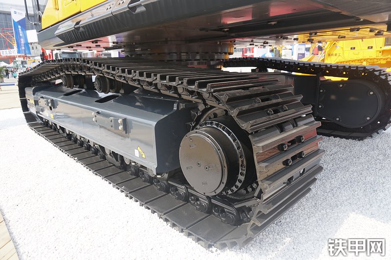 国机重工GE330H挖掘机局部