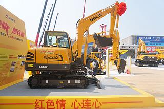 山东临工E655F挖掘机整机外观