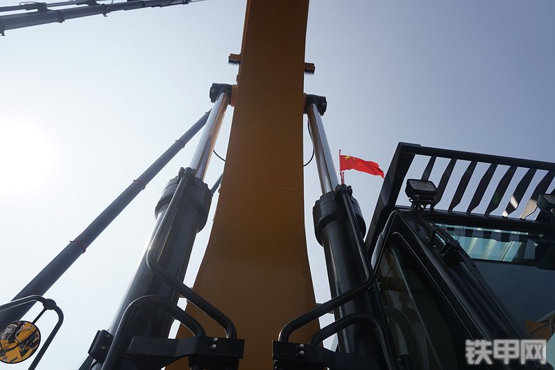 三一重工SY415H挖掘机局部