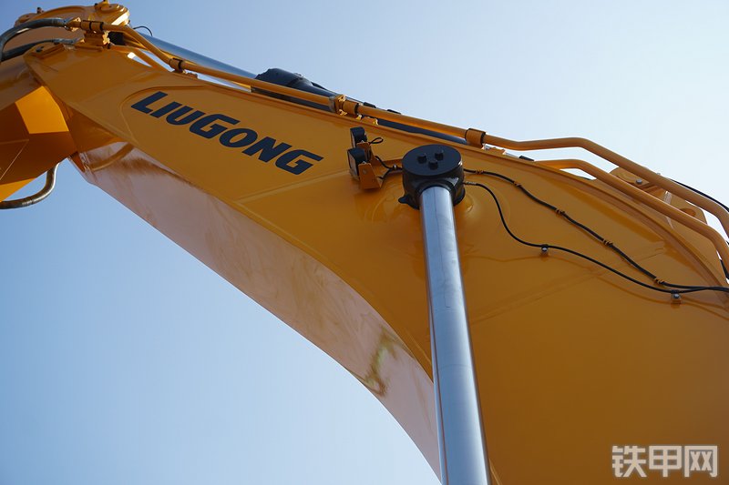 柳工CLG990F挖掘机局部