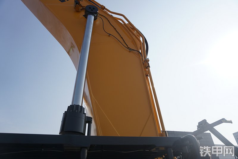 柳工CLG990F挖掘机局部