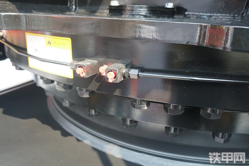 三一重工SY375H挖掘机局部