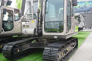 中联重科ZE135E-10挖掘机局部