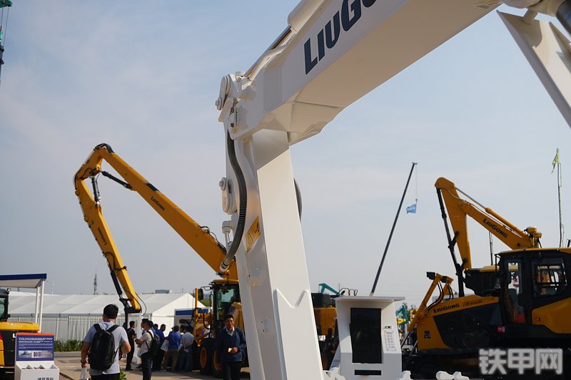 柳工CLG906E-EV挖掘机局部