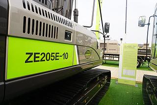 中联重科ZE205E-10挖掘机局部