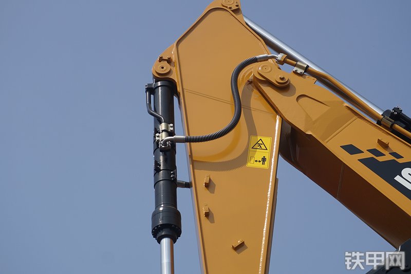 三一重工SY375H挖掘机局部