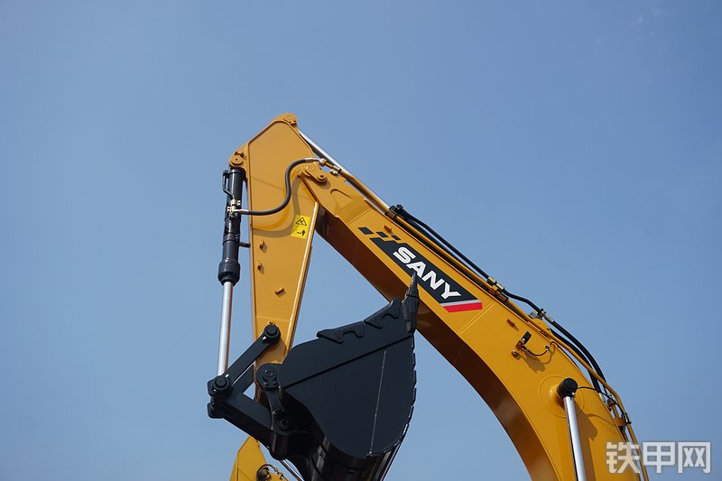 三一重工SY375H挖掘机局部
