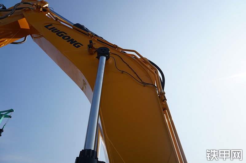 柳工CLG990F挖掘机局部