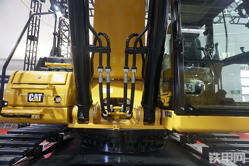 卡特彼勒新一代CAT®345 GC 液压挖掘机局部