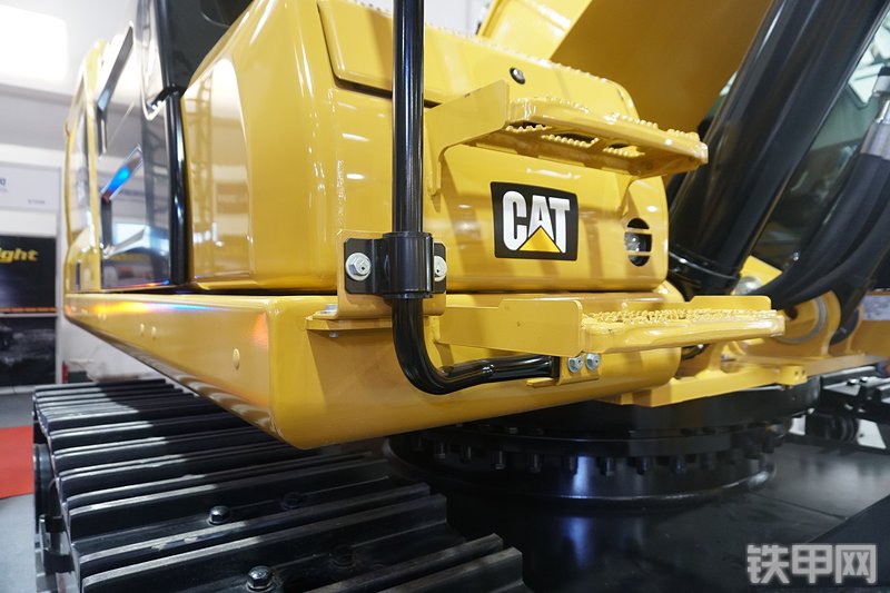 卡特彼勒新一代CAT®345 GC 液压挖掘机局部