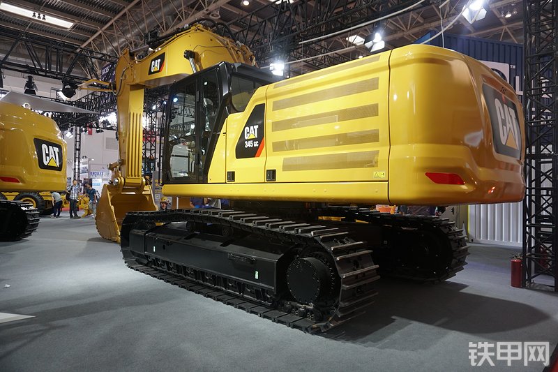 卡特彼勒新一代CAT®345 GC 液压挖掘机整机外观