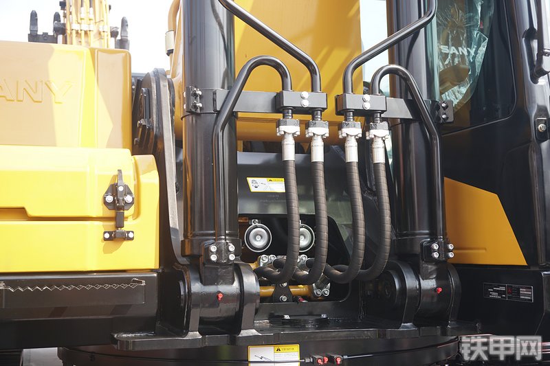 三一重工SY375H挖掘机局部