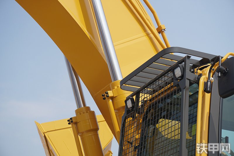 山东临工E6500F挖掘机局部