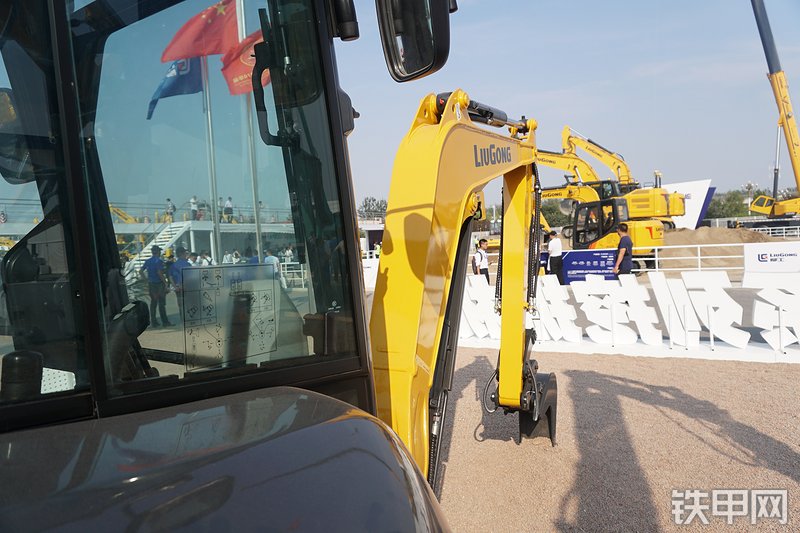 柳工CLG9025FZTS挖掘机局部