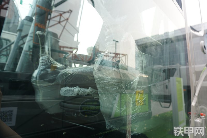 中联重科ZE155E-10挖掘机局部