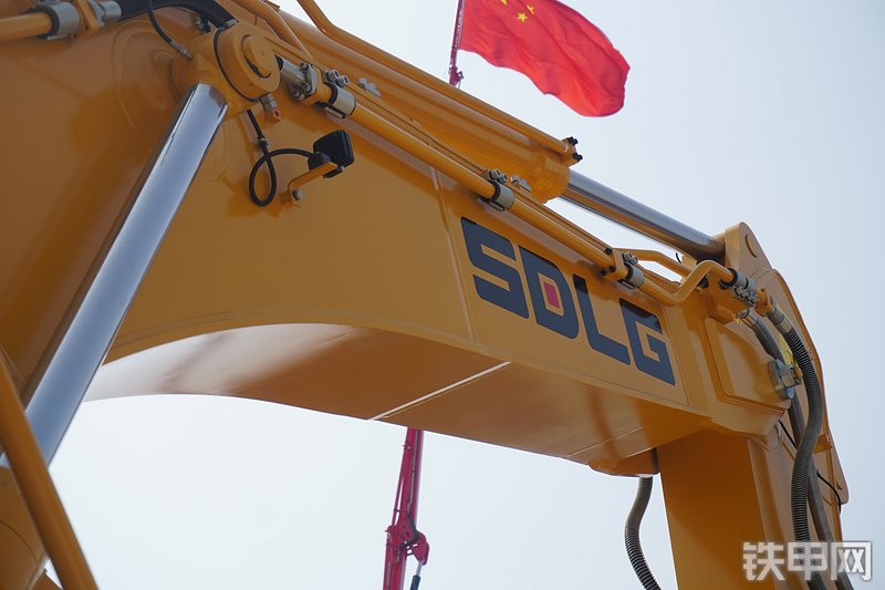 山东临工E6500F挖掘机局部