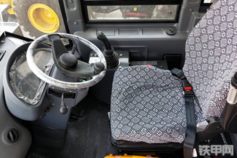 山推L58-C3 SG（沙石版）装载机局部