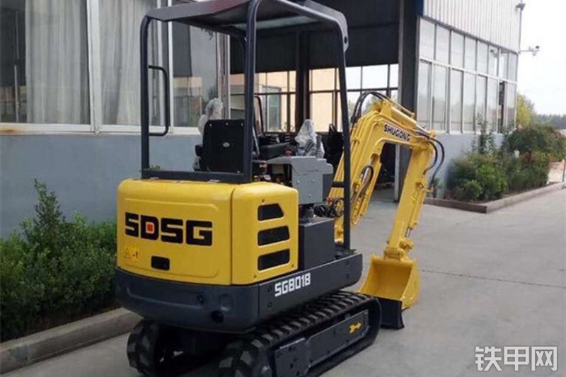 沭工SG8008挖掘机整机外观