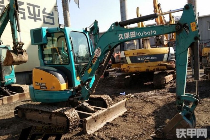 久保田KX135-3SZ挖掘机整机外观