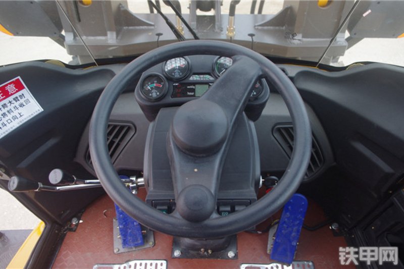 岛宇机械ZL948装载机局部