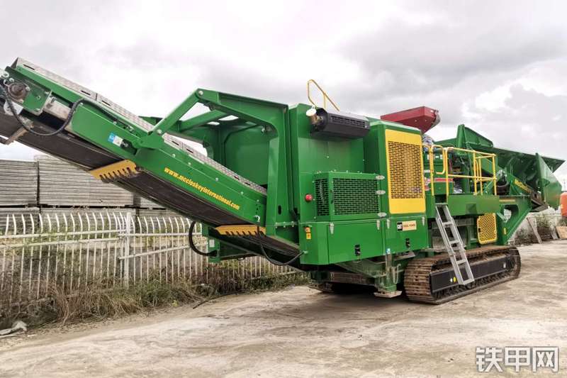 上海世邦v80轮胎式破碎机