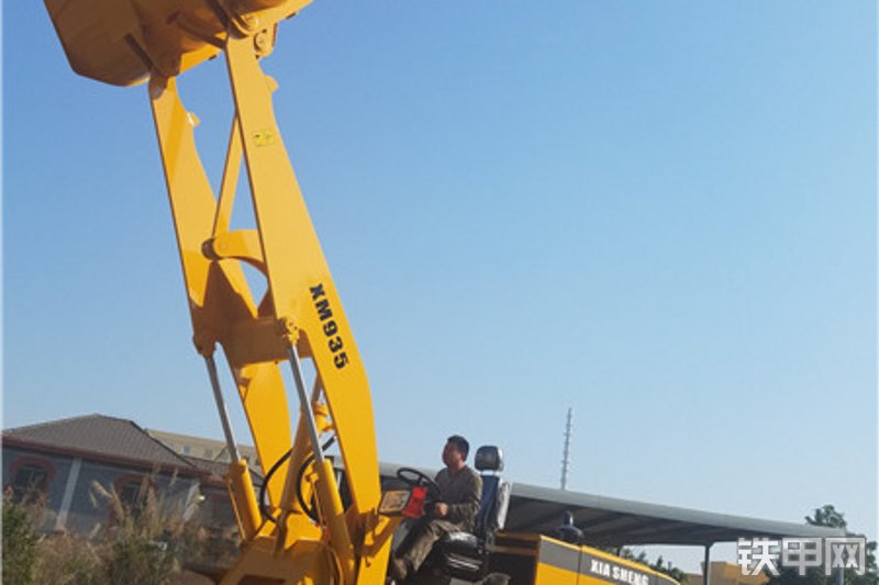 厦金机械XM935L装载机整机外观