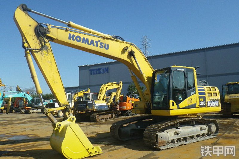 小松HB205-2挖掘机整机外观