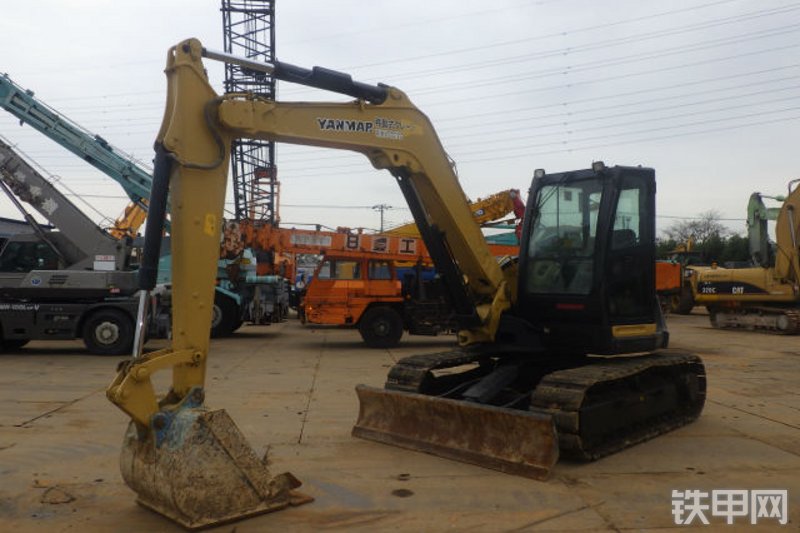 洋马SV100-2挖掘机整机外观