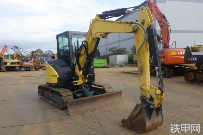 洋马VIO45-6挖掘机整机外观