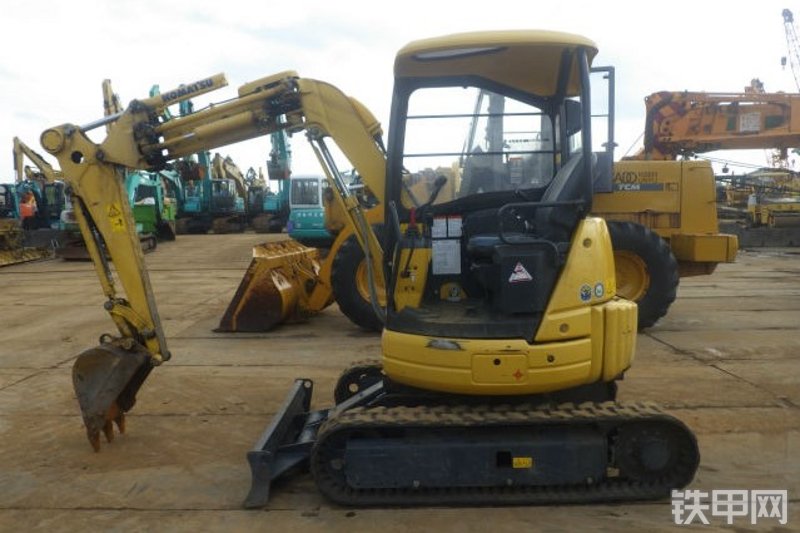 小松PC20UU-5挖掘机整机外观