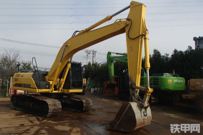 住友SH200A6挖掘机整机外观